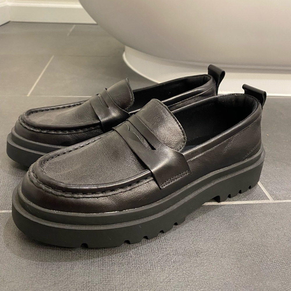 Zara Womens Loafers Size 36